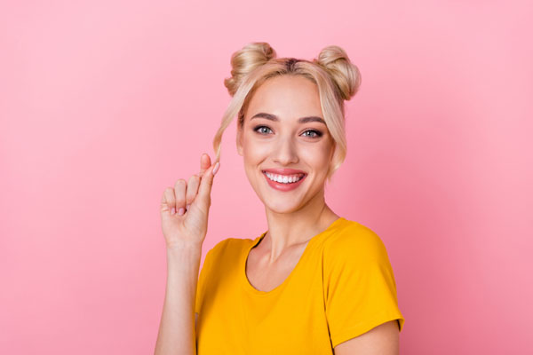 Fryzury 80-te lata - wysokie kucyki