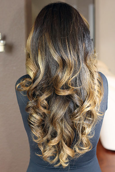 Karmelowe włosy dla brunetki