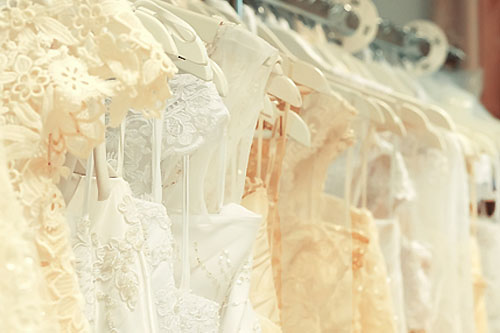 Suknie ślubne - ślubna biel