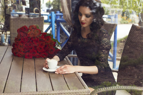 Koronkowa czarna sukienka