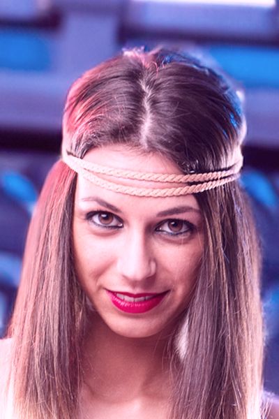 Odważne usta w makijazu lat 70